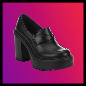 Women’s Y-Not Copper Smooth Black Platform Loafers Size 6.5M